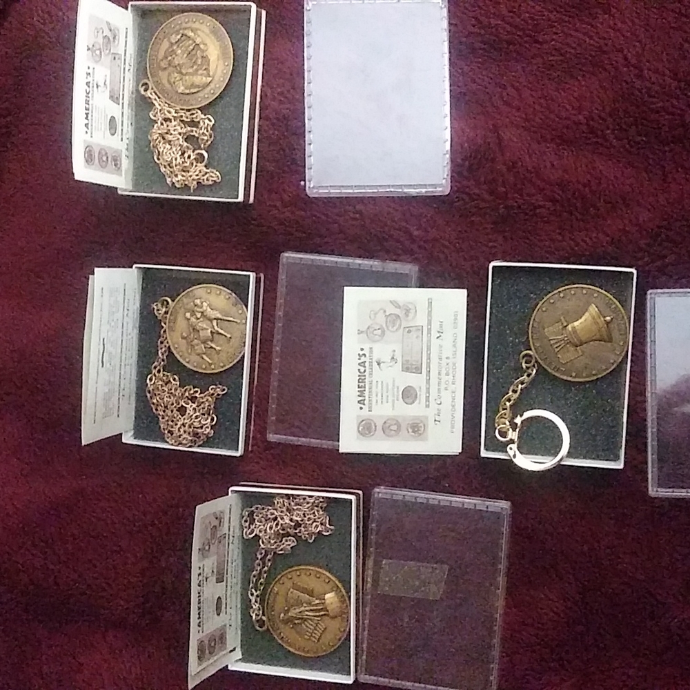 Vintage The Commemorative Mint America's Bicentennial Celebration set of 4 coins